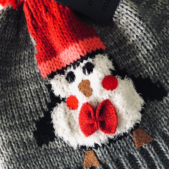 DAVID & YOUNG Child's Penguin Knit Hat with Pompom NWT - Picture 2 of 5